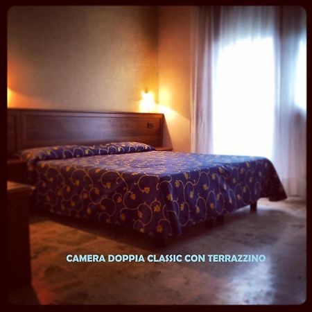 Hotel Miramare Chioggia Sottomarina Con Piscina 외부 사진
